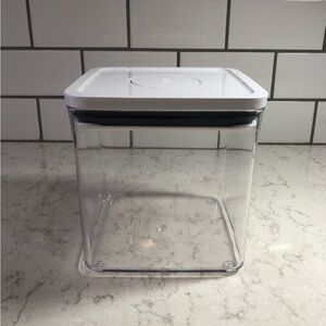 OXO 2.8 qt Food Storage Container with White Pop Top Lid